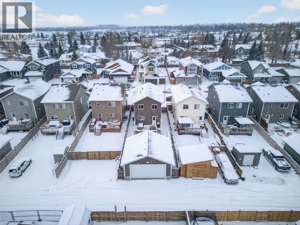 62 Mackenzie Way, Carstairs, Alberta  T0M 0N0 - Photo 2 - A2305393