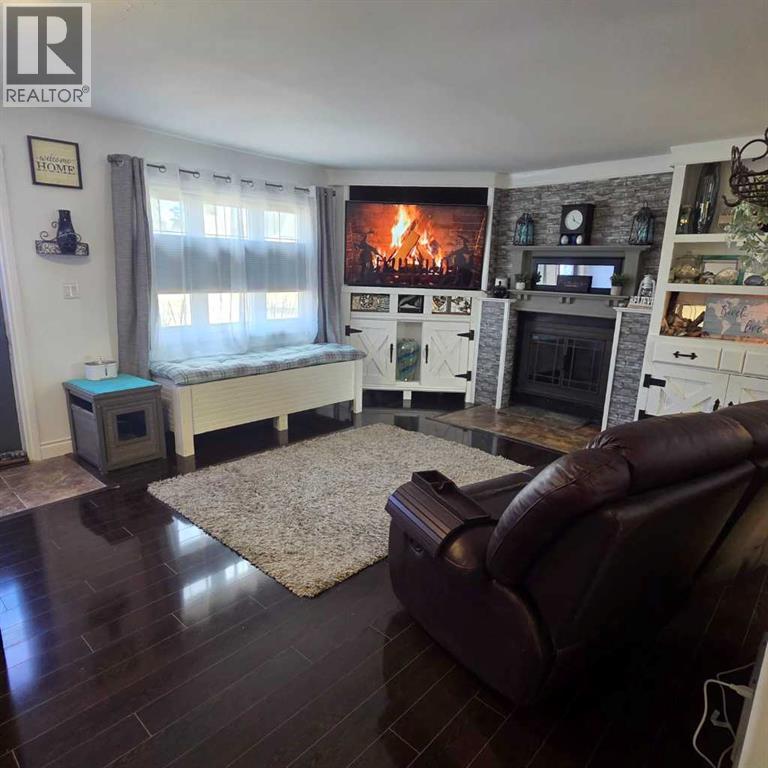 5015 8 Avenue, Edson, Alberta  T7E 1K6 - Photo 2 - A2305236