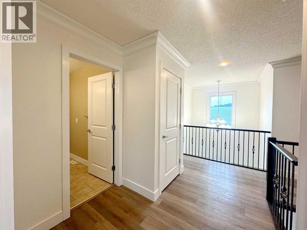 109 Kinniburgh Boulevard E, Chestermere, Alberta  T1X 0L9 - Photo 18 - A2304356