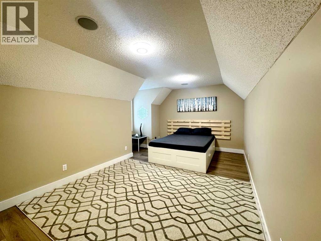 109 Kinniburgh Boulevard E, Chestermere, Alberta  T1X 0L9 - Photo 14 - A2304356