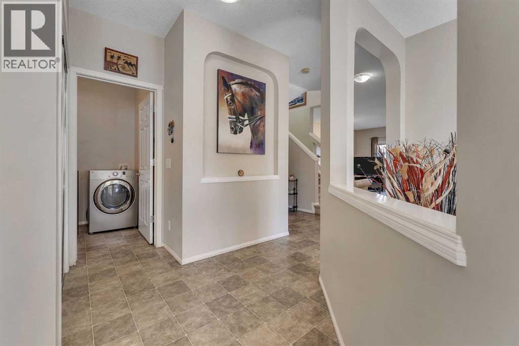 149 Saddlecrest Green Ne, Calgary, Alberta  T3J 5N3 - Photo 11 - A2303890