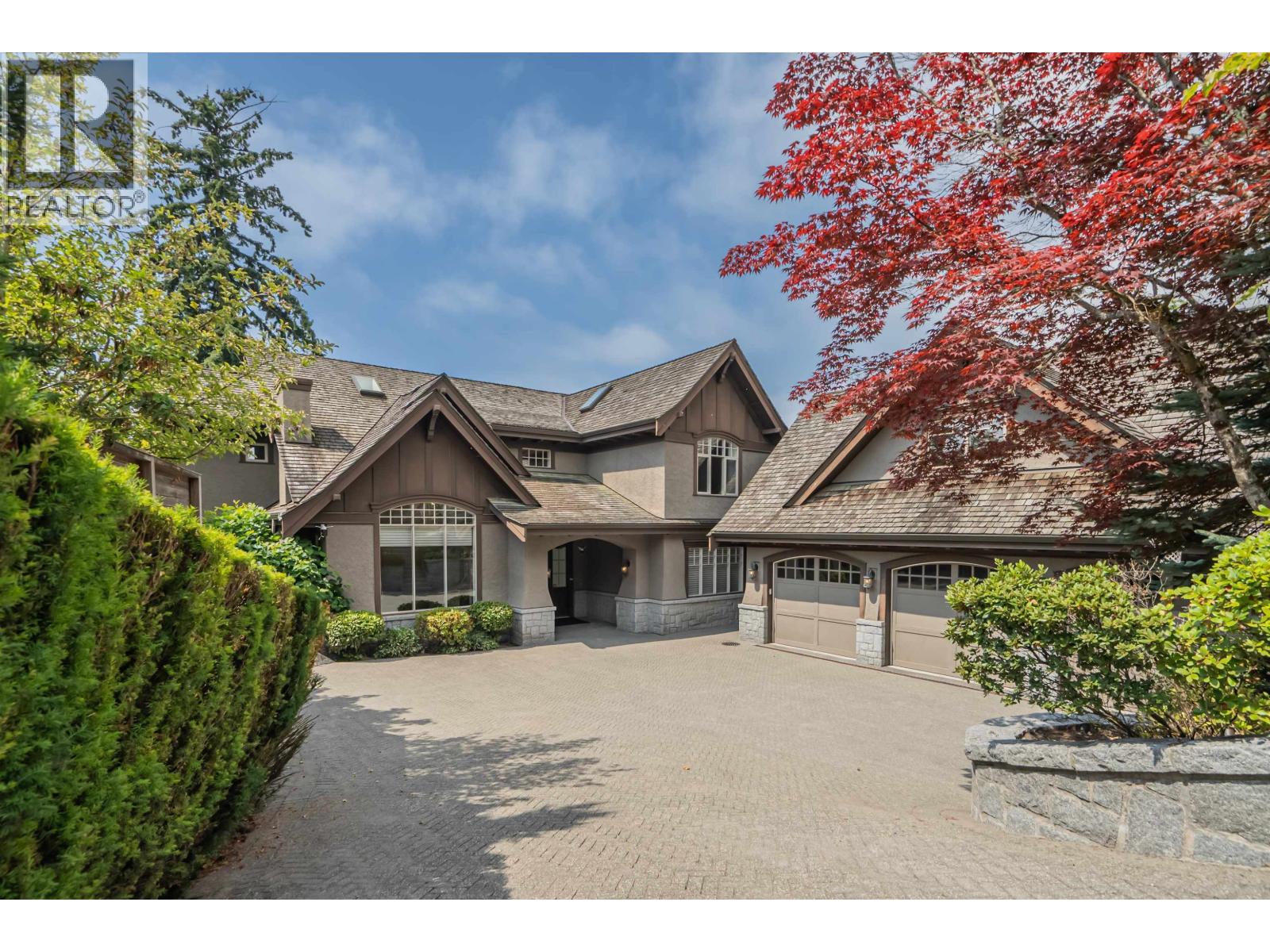 2638 QUEENS AVENUE, West Vancouver, British Columbia