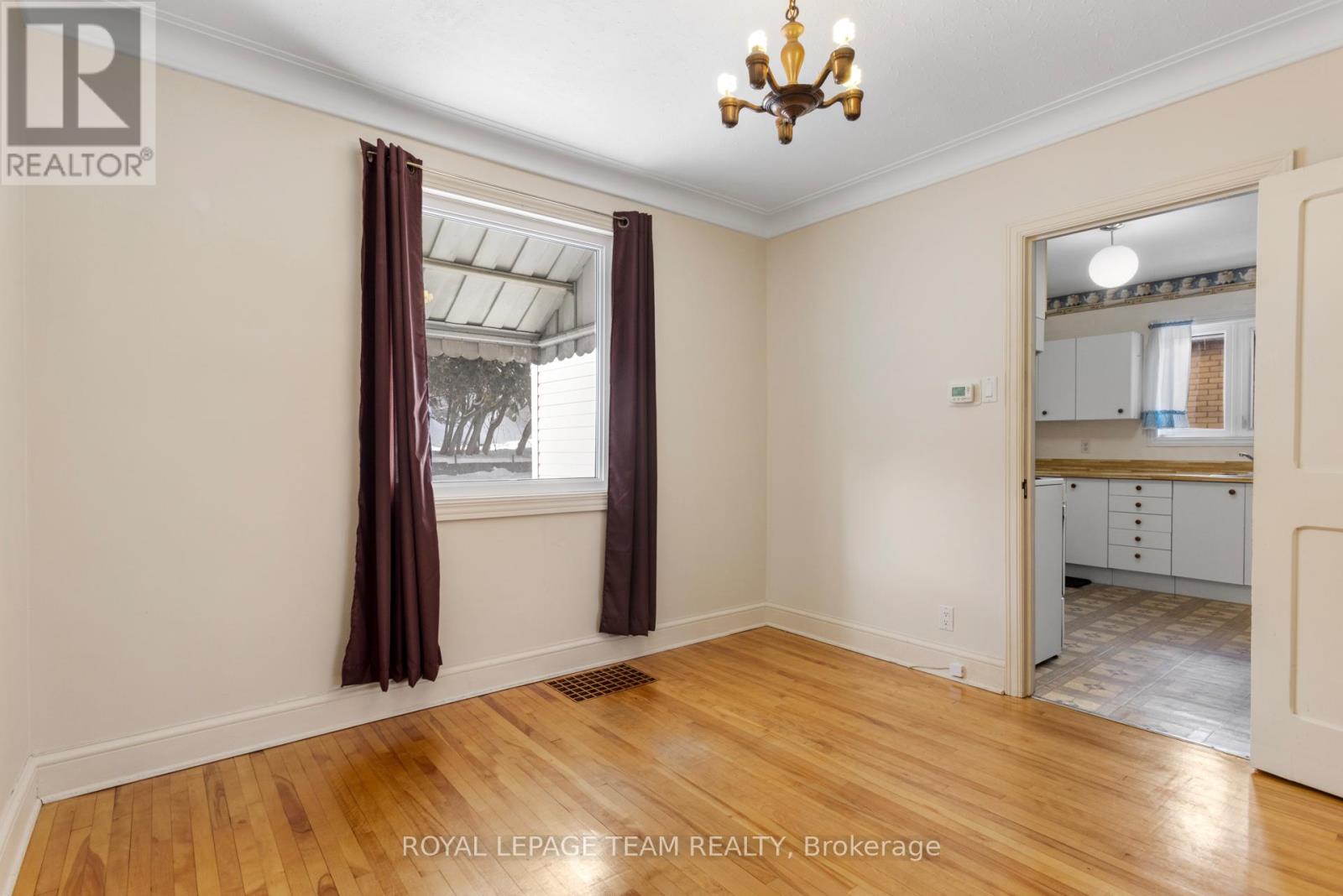 242 Fairmont Avenue, Ottawa, Ontario  K1Y 1X9 - Photo 12 - X12760660