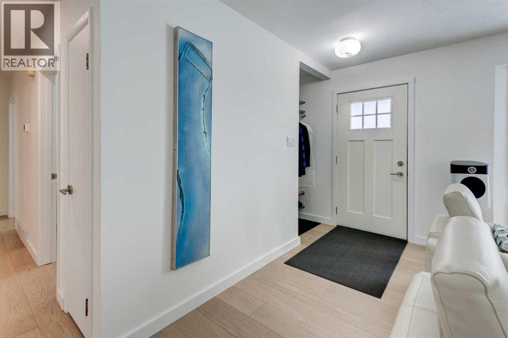 3119 46 Street Sw, Calgary, Alberta  T3E 1W7 - Photo 6 - A2299182