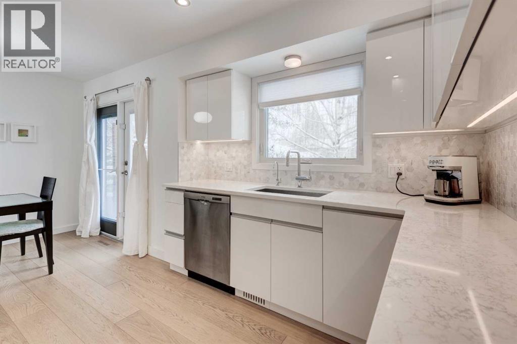 3119 46 Street Sw, Calgary, Alberta  T3E 1W7 - Photo 12 - A2299182