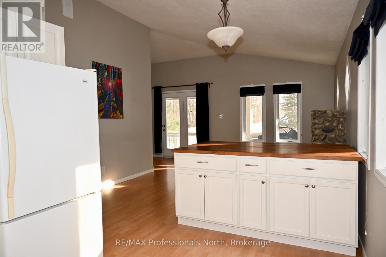 351 Chub Lake Road, Huntsville, Ontario  P1H 1S4 - Photo 12 - X12753802