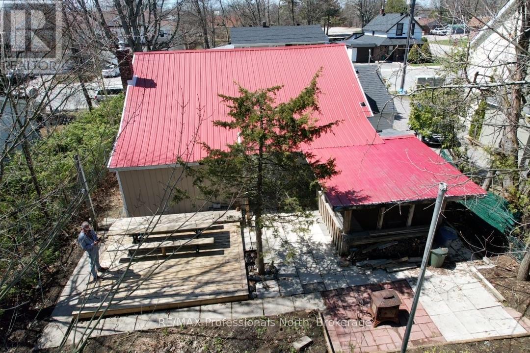 330 John Street S, Gravenhurst, Ontario  P1P 1J1 - Photo 4 - X12943600