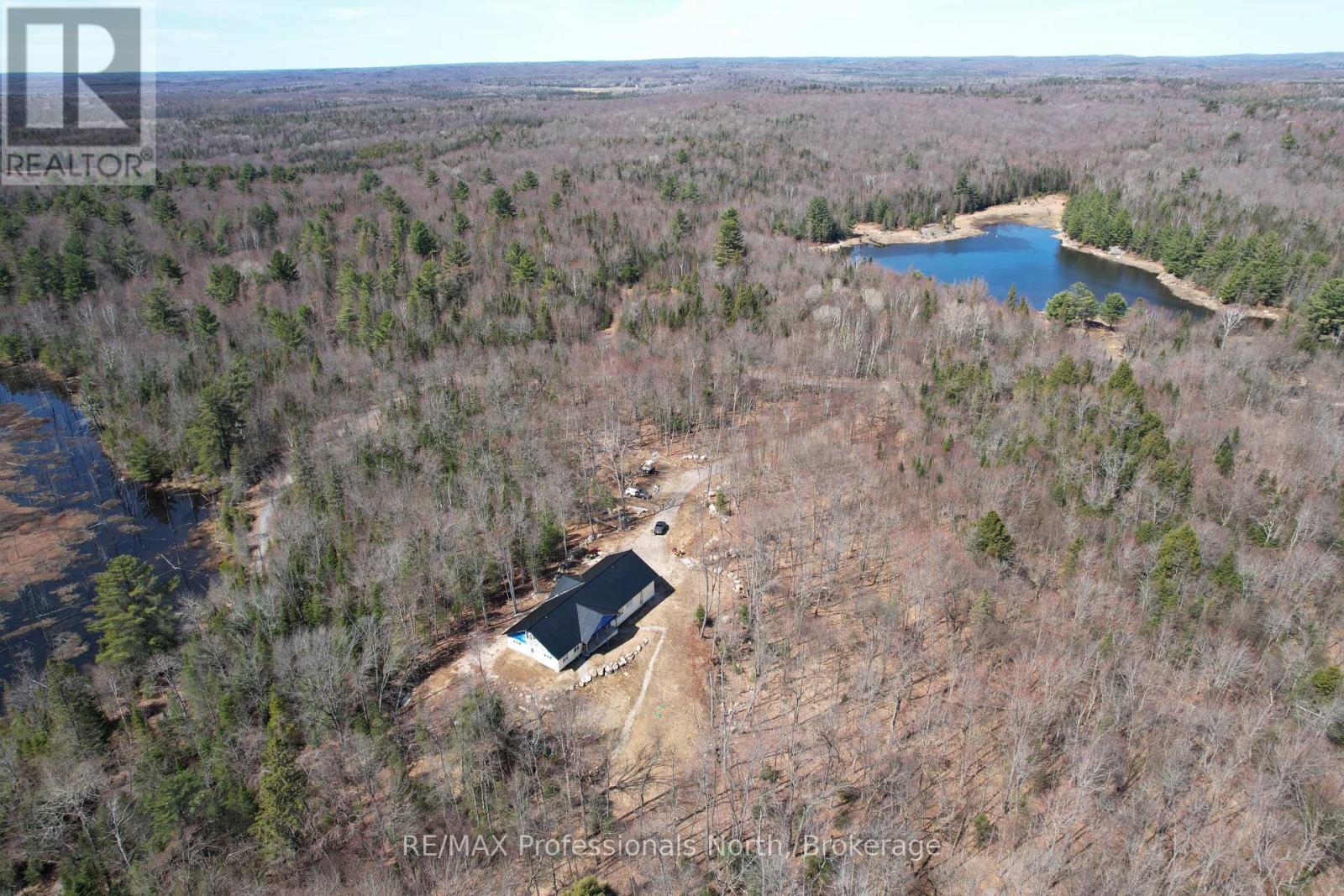 121 Loon Lake Road, Magnetawan, Ontario  P0A 1Z0 - Photo 2 - X12643326