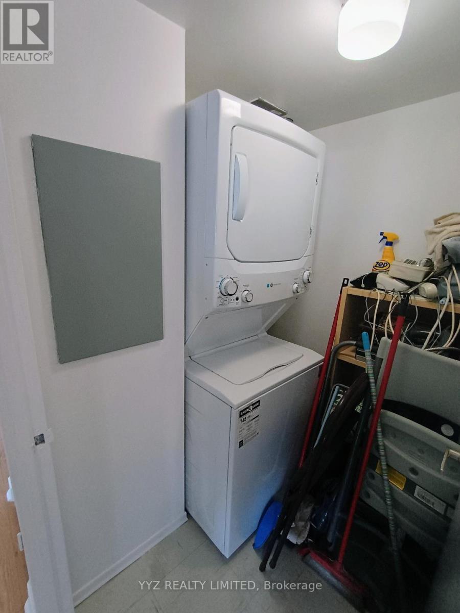 1602 - 1101 Steeles Avenue W, Toronto, Ontario  M2R 3W5 - Photo 11 - C13046170