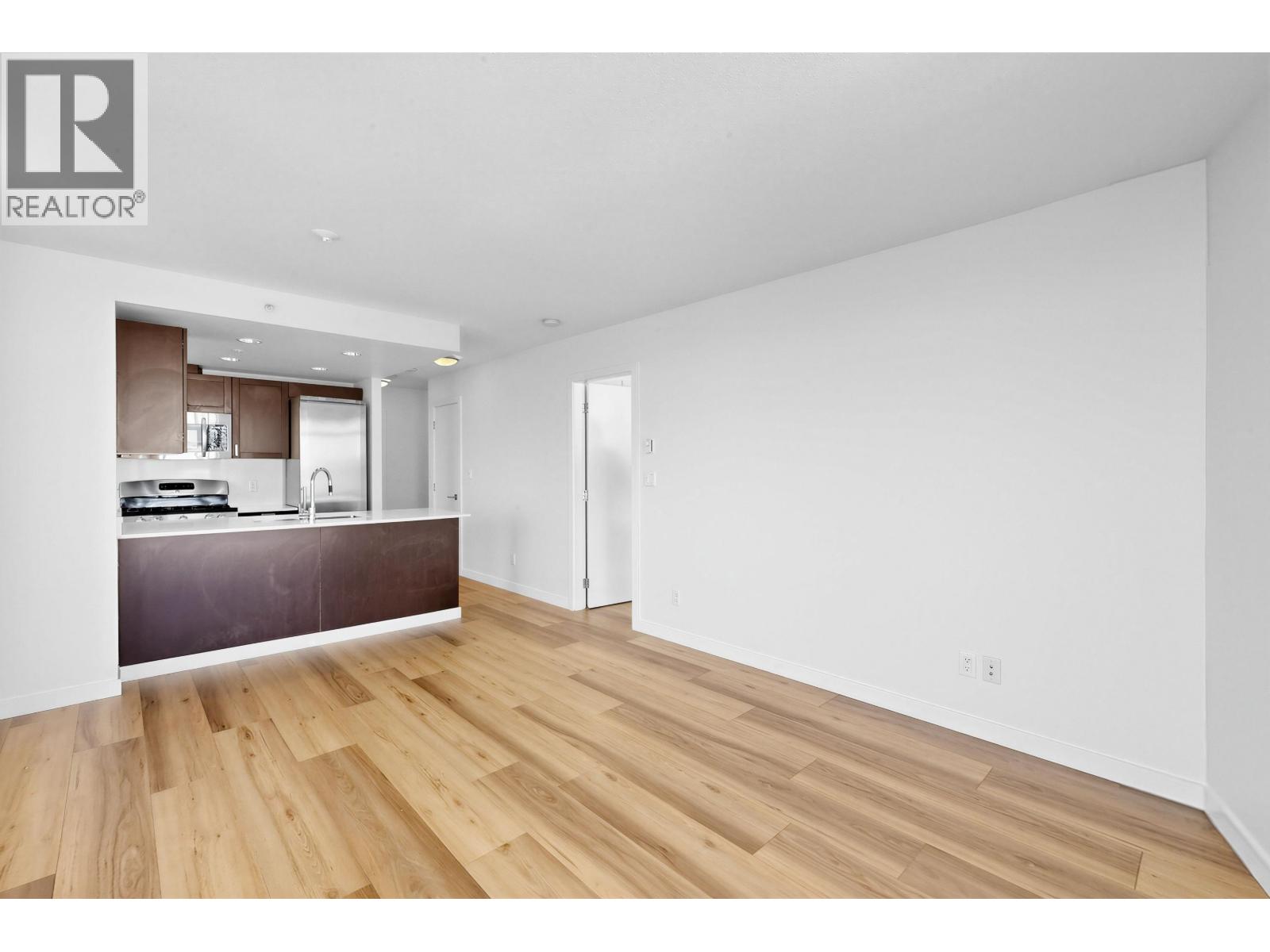 2102 4815 Eldorado Mews, Vancouver, British Columbia  V5R 0B2 - Photo 10 - R3115528