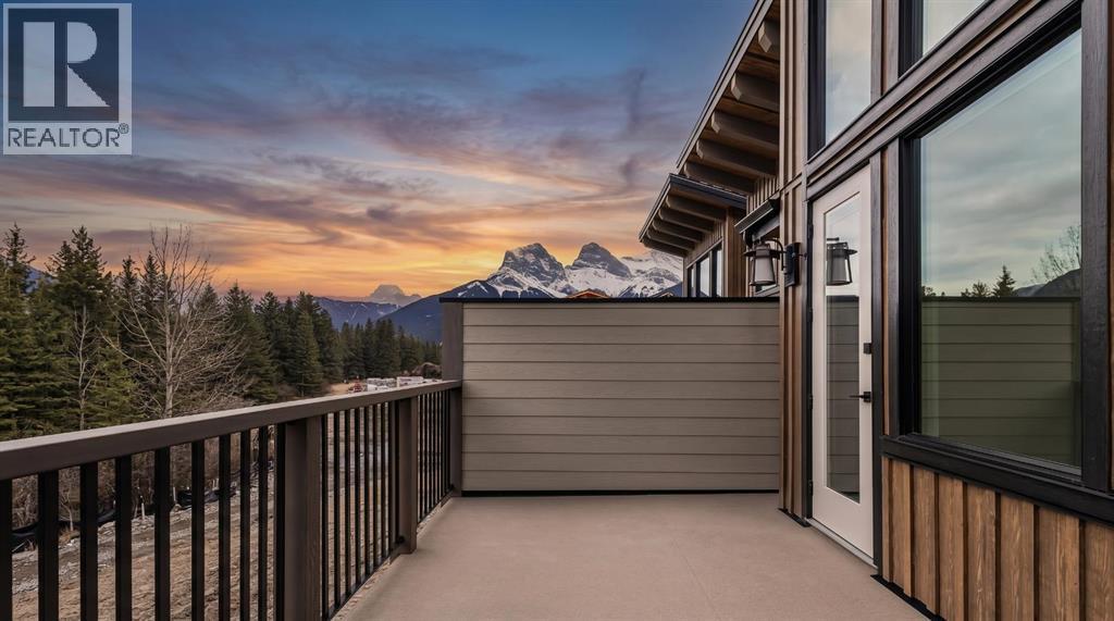 20 Policeman's Creek Mews, Canmore, Alberta  T1W 0P4 - Photo 3 - A2305217