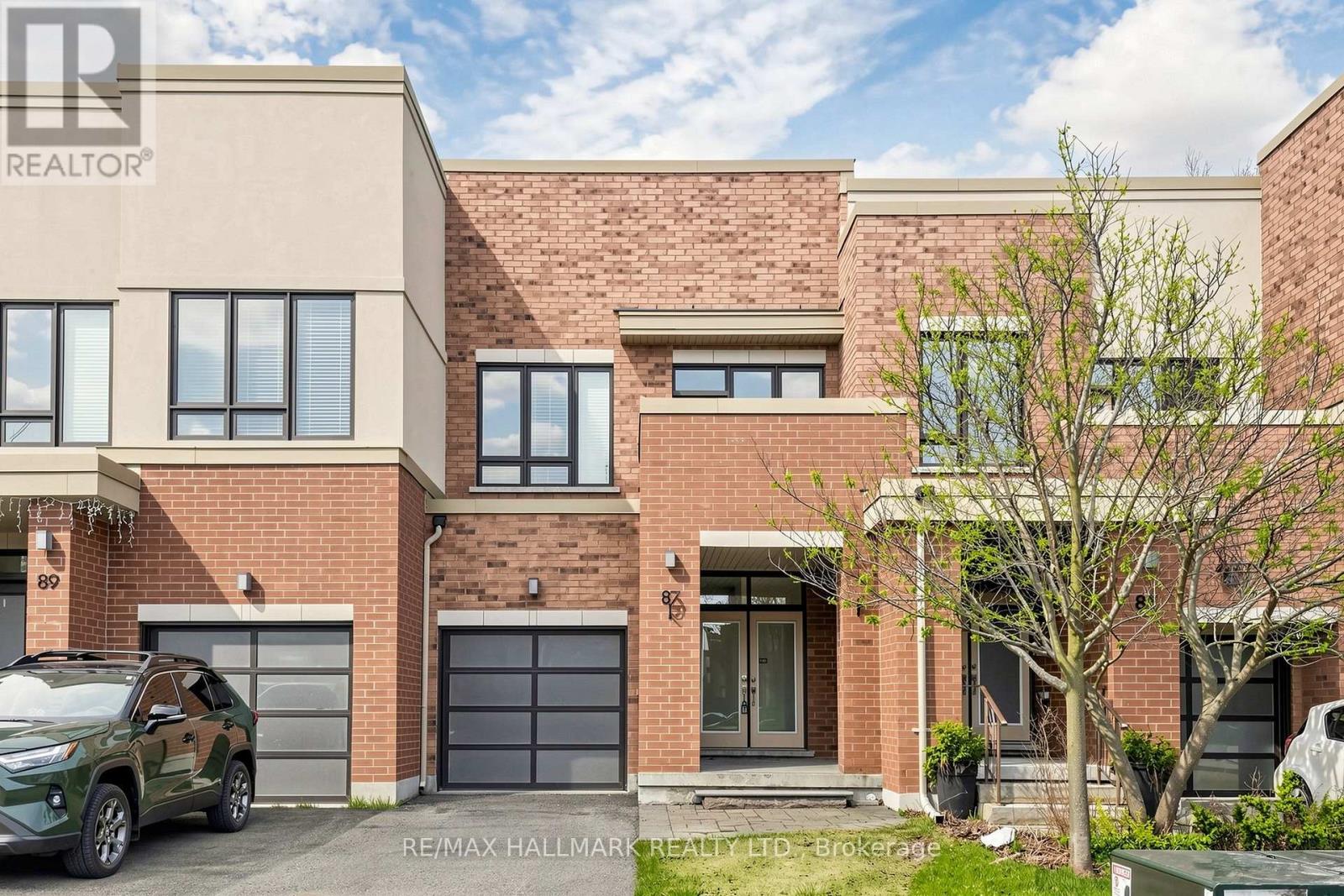 87 DARIOLE DRIVE, Richmond Hill, Ontario