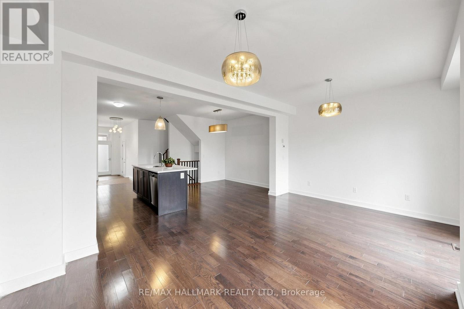 87 Dariole Drive, Richmond Hill, Ontario  L4E 0Z4 - Photo 9 - N13046180