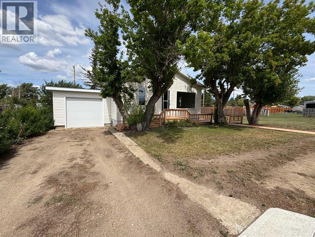 307 Centre Avenue, Coutts, Alberta  T0K 0N0 - Photo 3 - A2286761