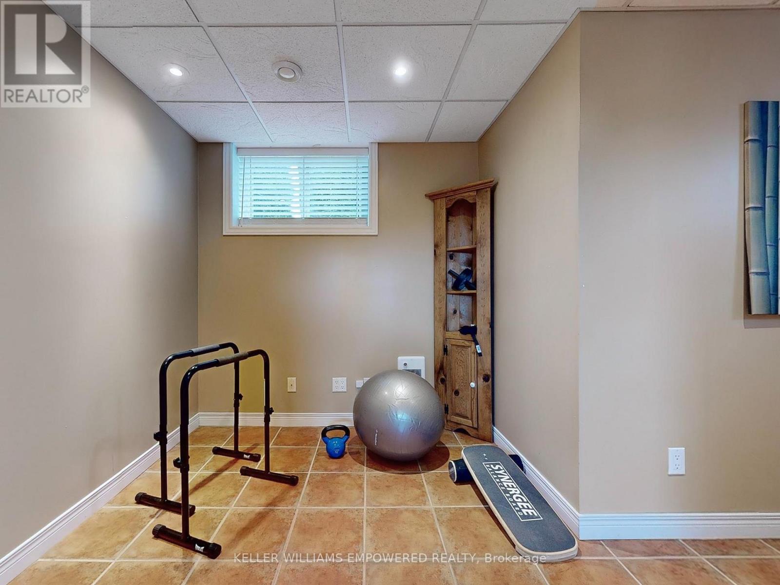 8 Macleod Estate Court, Richmond Hill, Ontario  L4E 0B1 - Photo 41 - N12770826