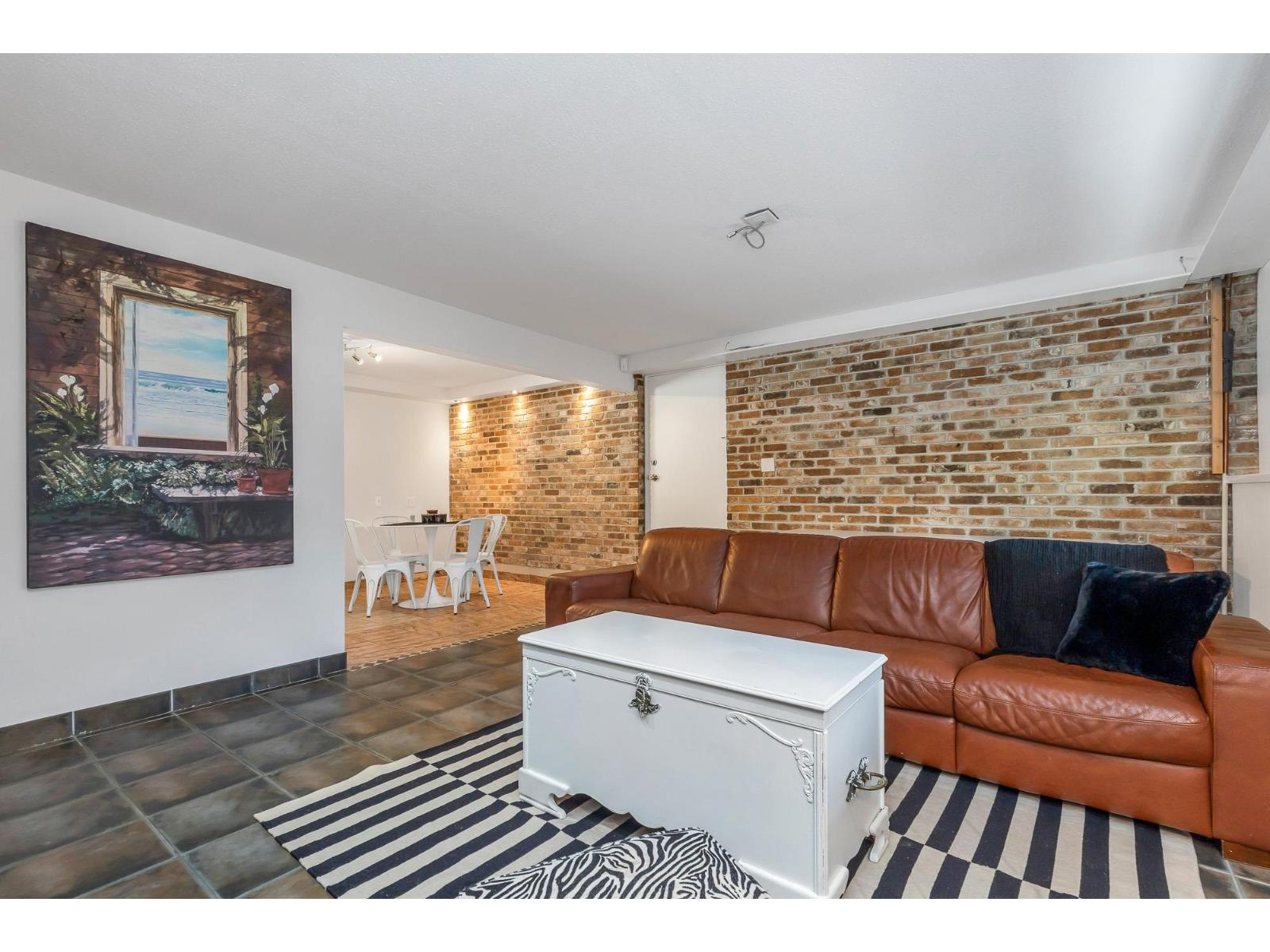 7958 Taulbut Street, Mission, British Columbia  V2V 3W7 - Photo 18 - R3108577