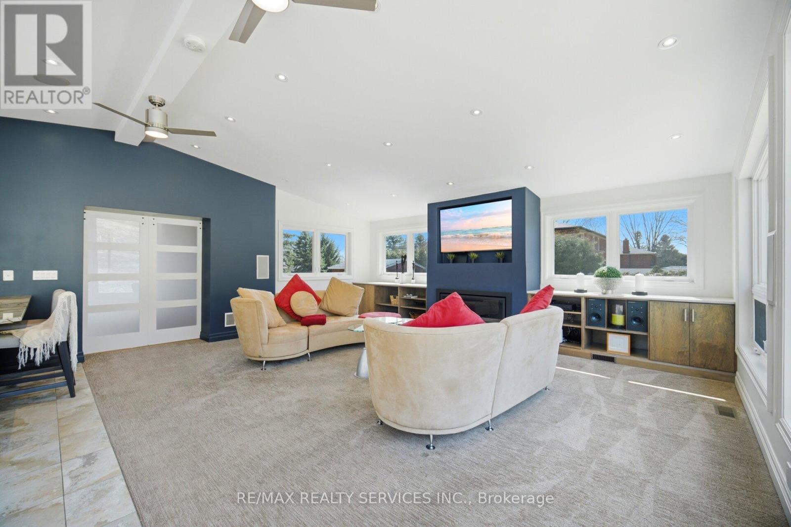 38 Marilyn Street, Caledon, Ontario  L7C 1H5 - Photo 9 - W12985226