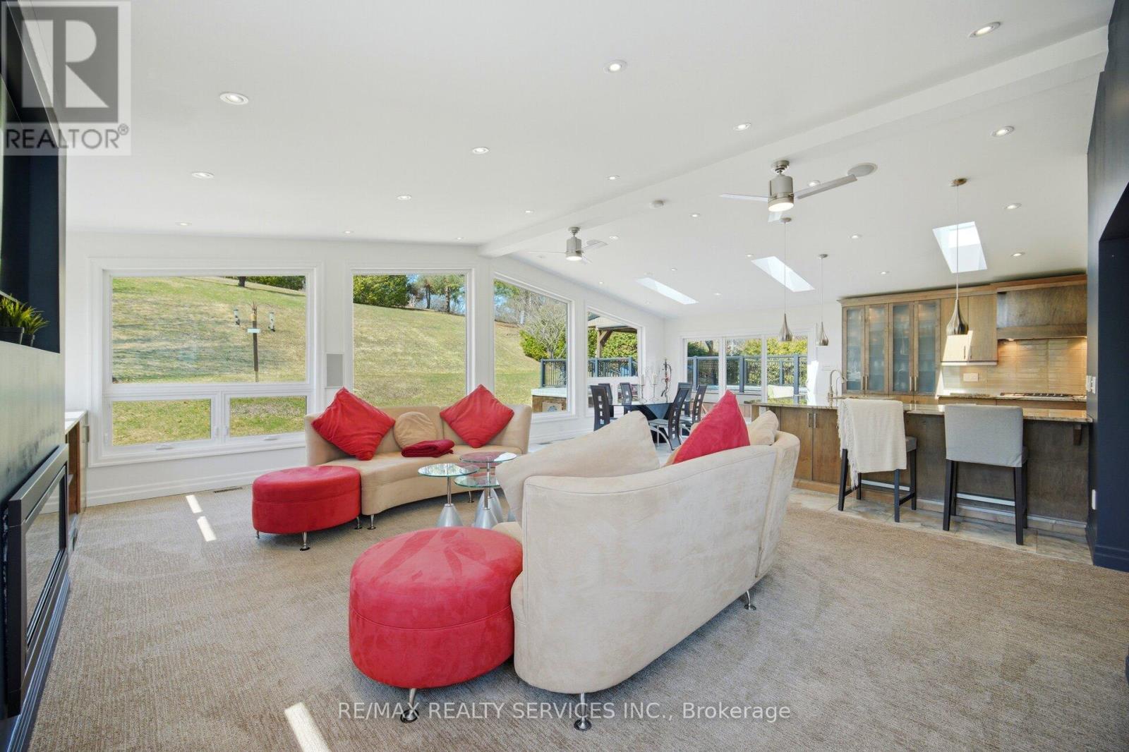 38 Marilyn Street, Caledon, Ontario  L7C 1H5 - Photo 12 - W12985226