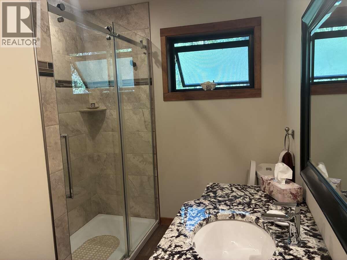 7429 Sunnybrae Canoe Point Road Unit# 22, Tappen, British Columbia  V0E 2X1 - Photo 9 - 10384378