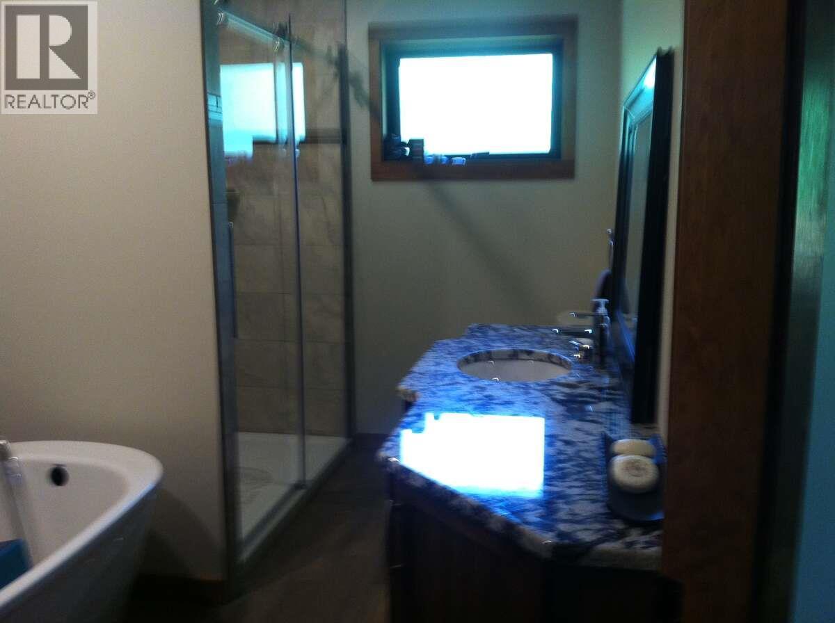 7429 Sunnybrae Canoe Point Road Unit# 22, Tappen, British Columbia  V0E 2X1 - Photo 8 - 10384378