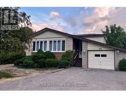 30 TROTTERS LANE, Brampton, Ontario