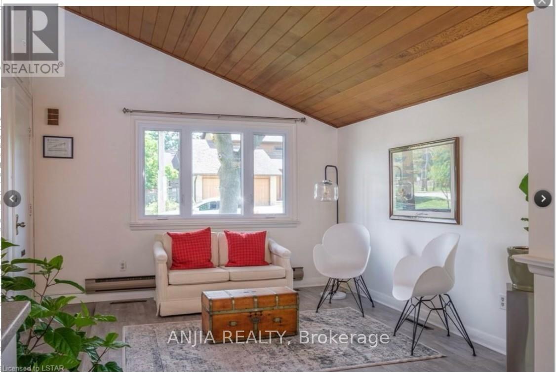 Unknown Address, ,     - Photo 2 - X13046188