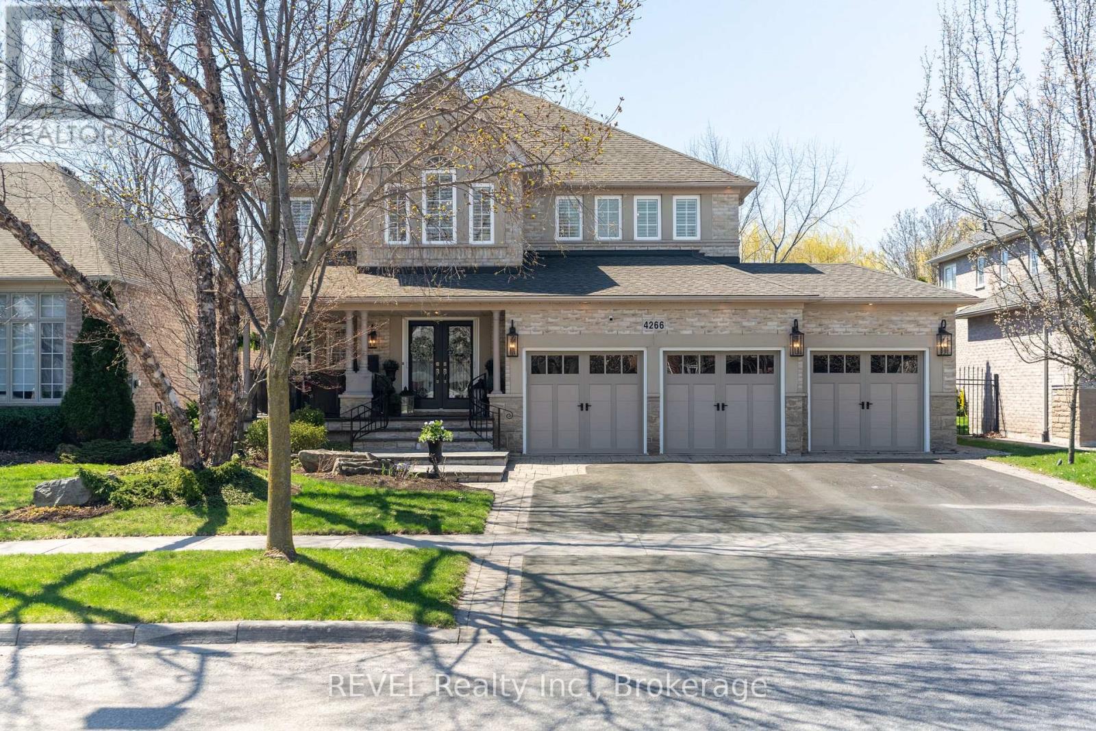 4266 CLUBVIEW DRIVE, Burlington, Ontario
