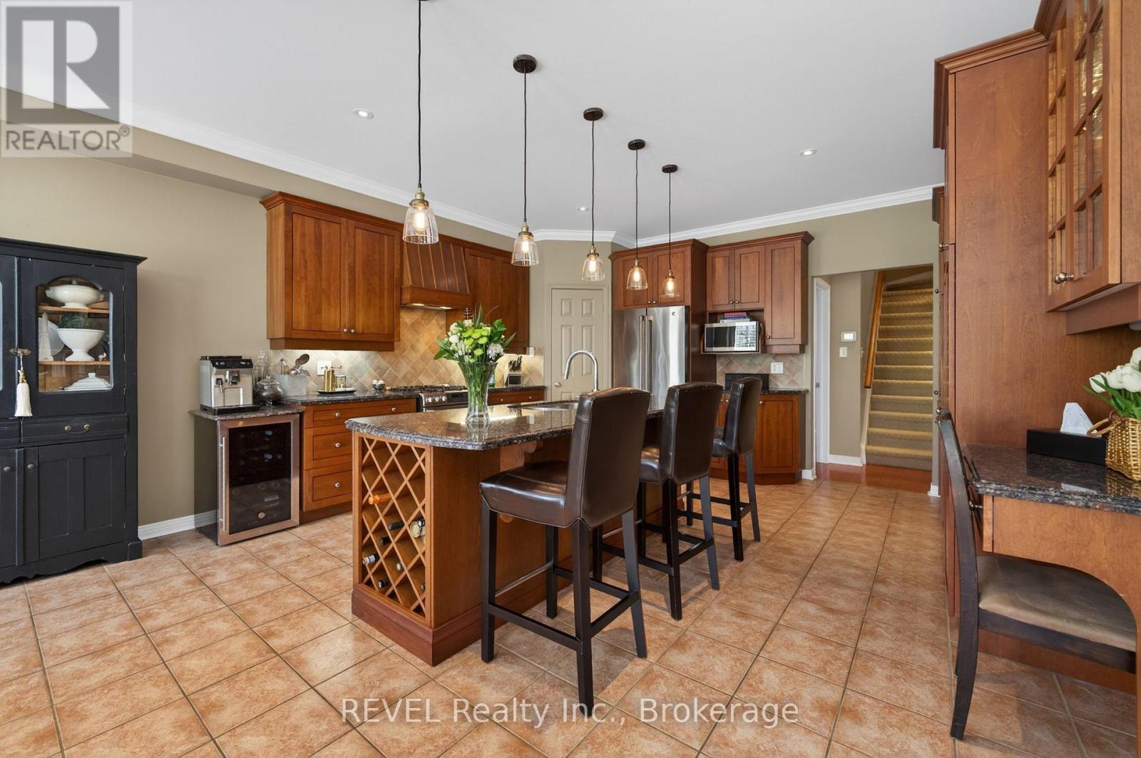 4266 Clubview Drive, Burlington, Ontario  L7M 4X2 - Photo 17 - W13046200