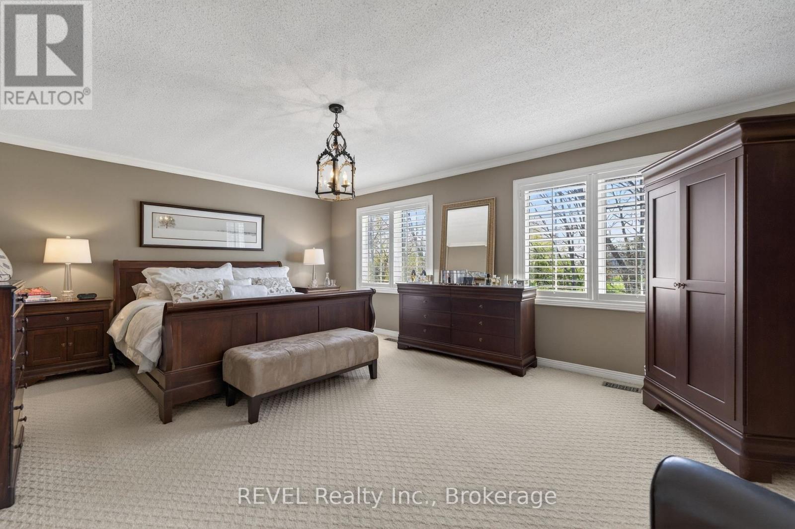 4266 Clubview Drive, Burlington, Ontario  L7M 4X2 - Photo 24 - W13046200