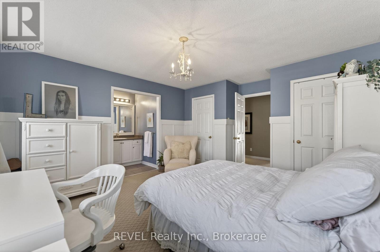 4266 Clubview Drive, Burlington, Ontario  L7M 4X2 - Photo 28 - W13046200