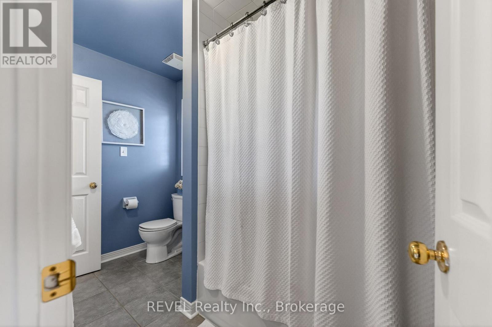 4266 Clubview Drive, Burlington, Ontario  L7M 4X2 - Photo 29 - W13046200