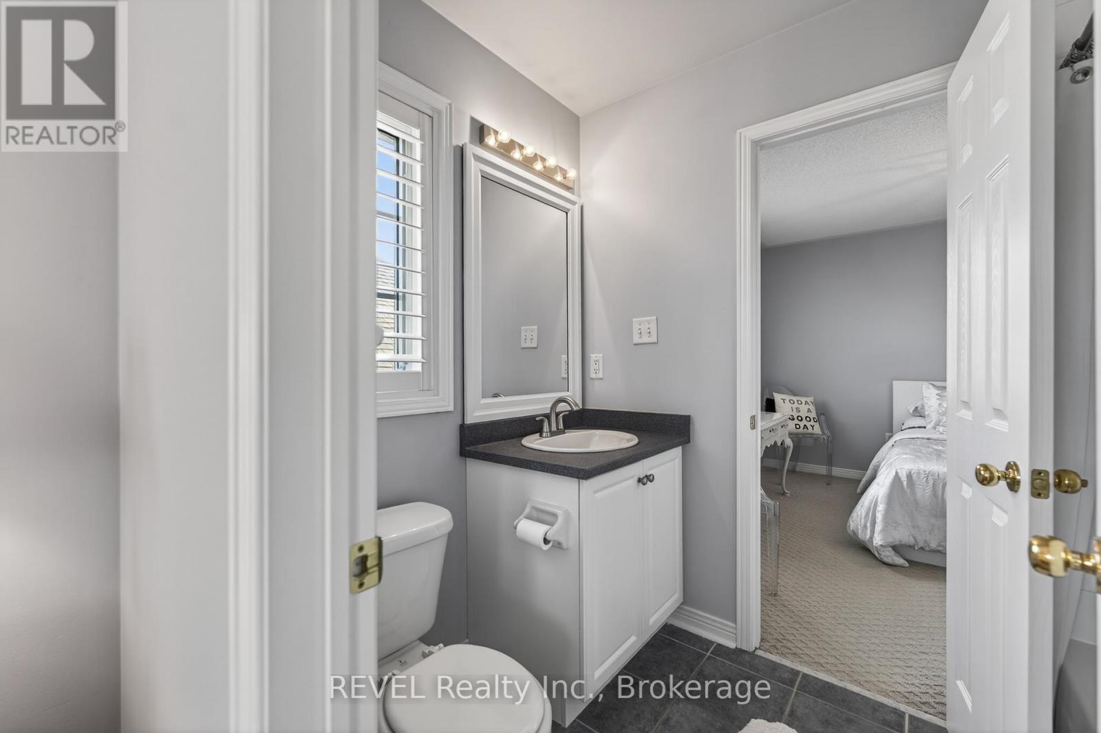 4266 Clubview Drive, Burlington, Ontario  L7M 4X2 - Photo 32 - W13046200