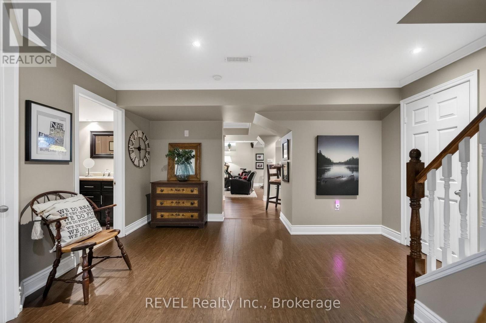 4266 Clubview Drive, Burlington, Ontario  L7M 4X2 - Photo 41 - W13046200