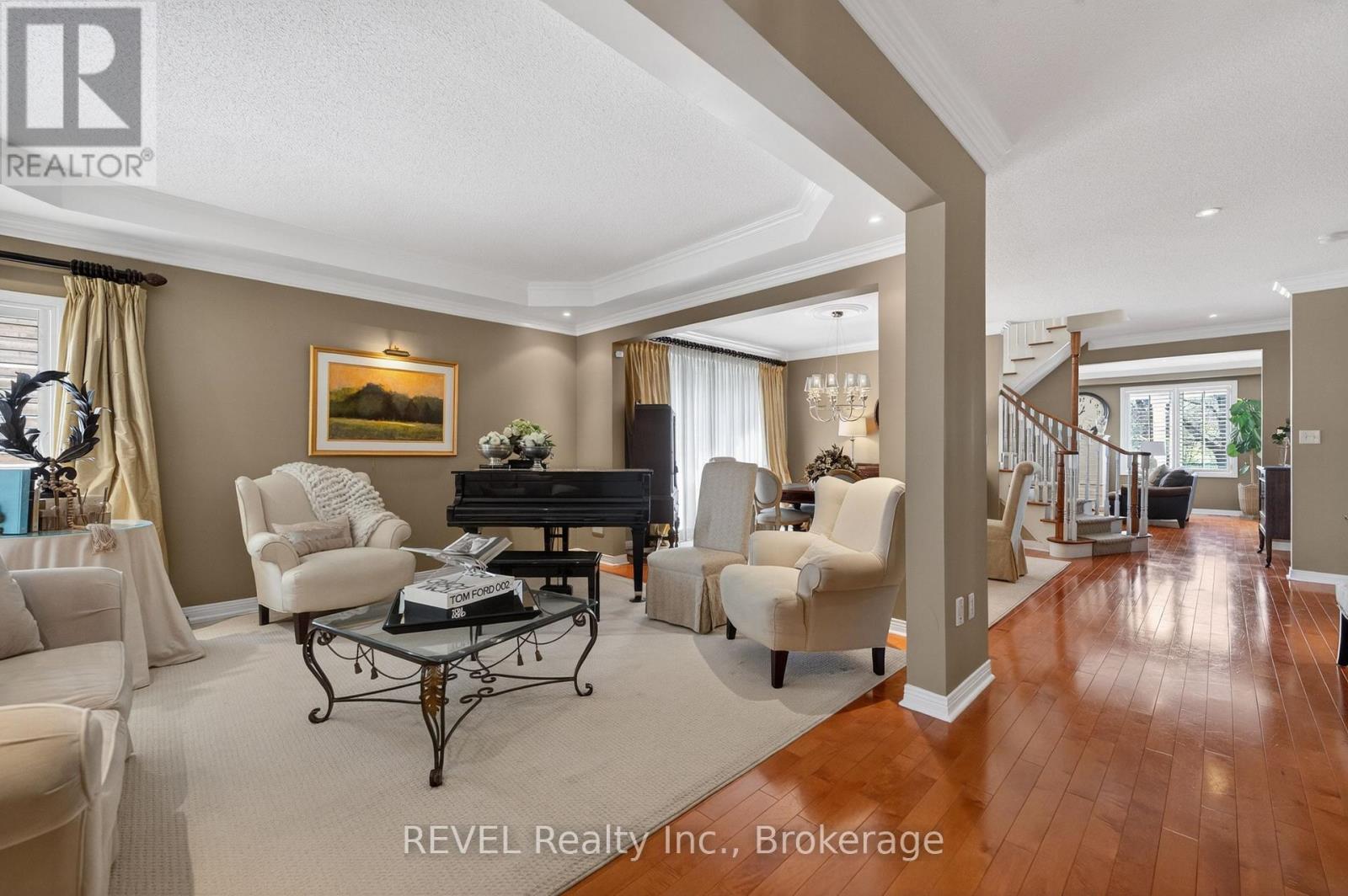 4266 Clubview Drive, Burlington, Ontario  L7M 4X2 - Photo 7 - W13046200