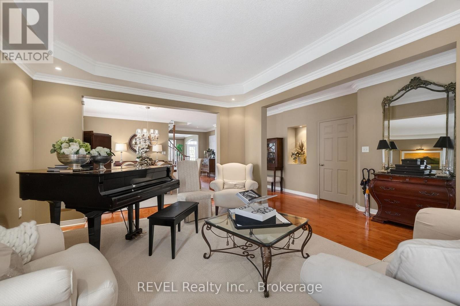 4266 Clubview Drive, Burlington, Ontario  L7M 4X2 - Photo 9 - W13046200