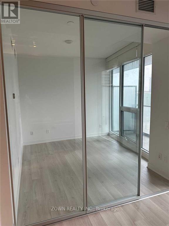 302 - 90 Queens Wharf Road, Toronto, Ontario  M5V 0J4 - Photo 8 - C13046198