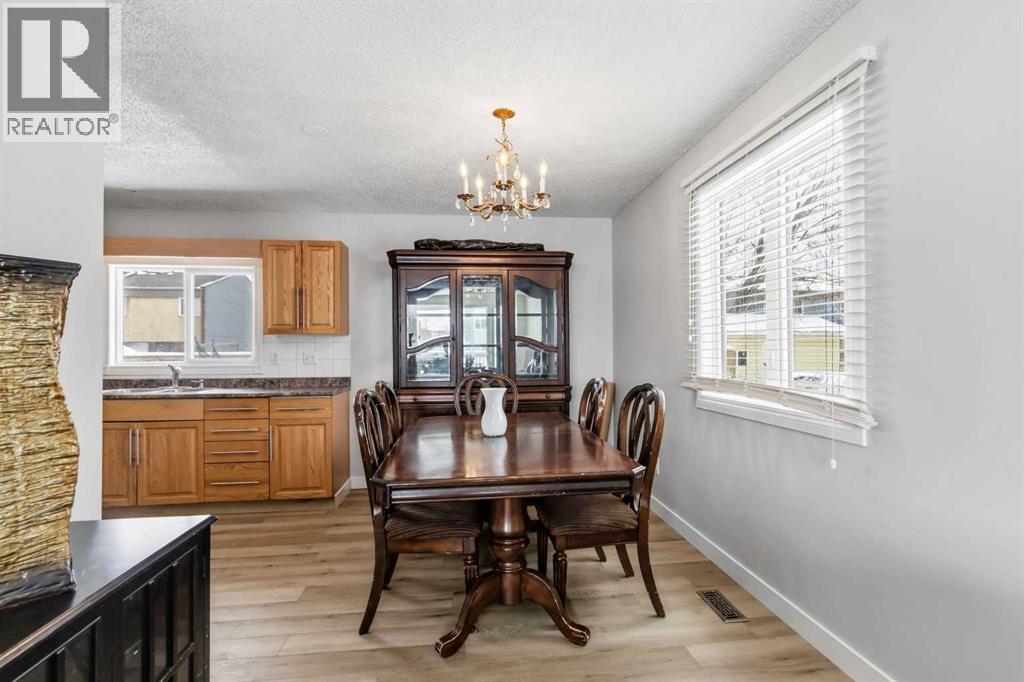 13 Mcleod Street, Fort Mcmurray, Alberta  T9H 1Z4 - Photo 11 - A2304442