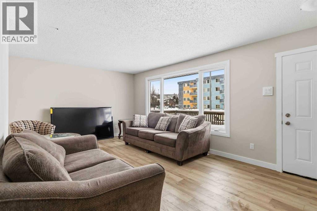 13 Mcleod Street, Fort Mcmurray, Alberta  T9H 1Z4 - Photo 7 - A2304442