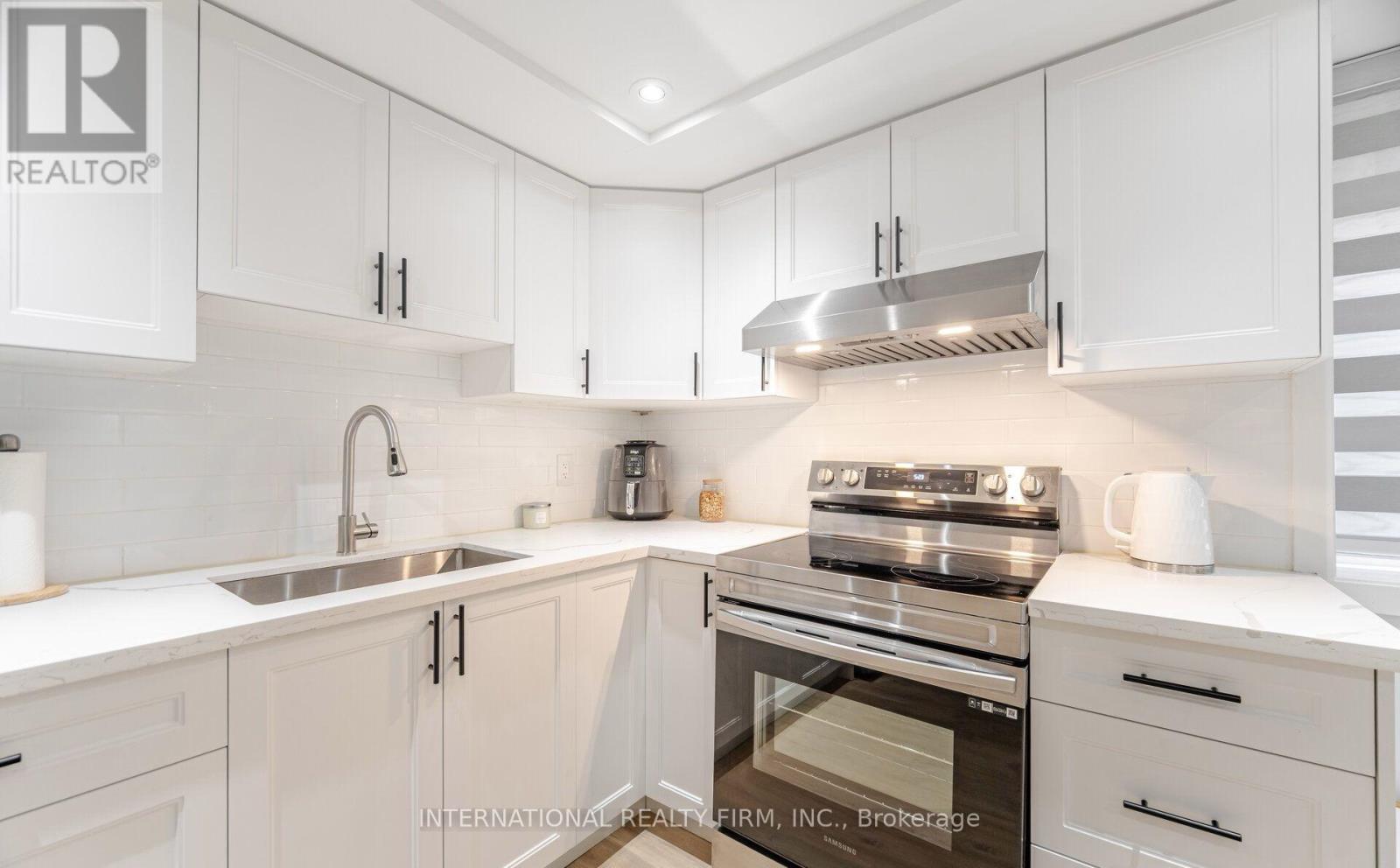 102 Tanager Square, Brampton, Ontario  L6Z 1X2 - Photo 7 - W13046206