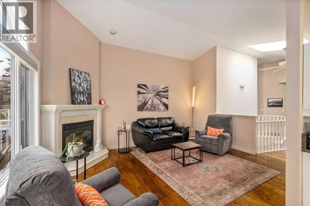 28 Hamptons Rise Nw, Calgary, Alberta  T3A 5E6 - Photo 3 - A2304593