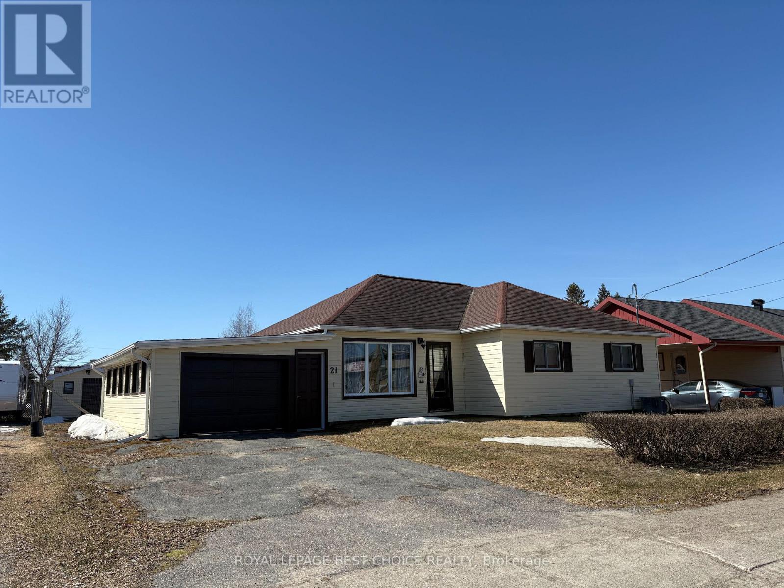 21 10TH STREET, Armstrong, Ontario