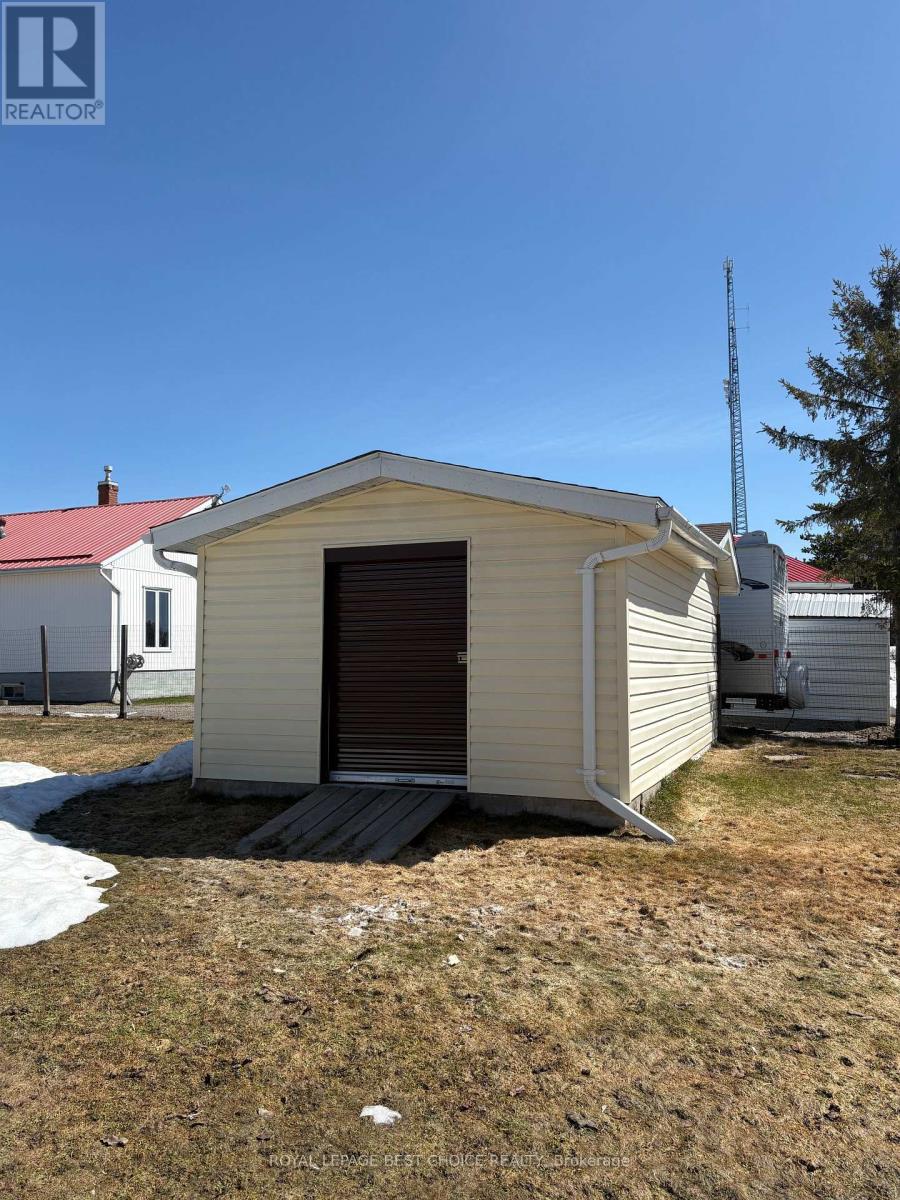 21 10th Street, Armstrong (Earlton), Ontario  P0J 1H0 - Photo 9 - T13046214