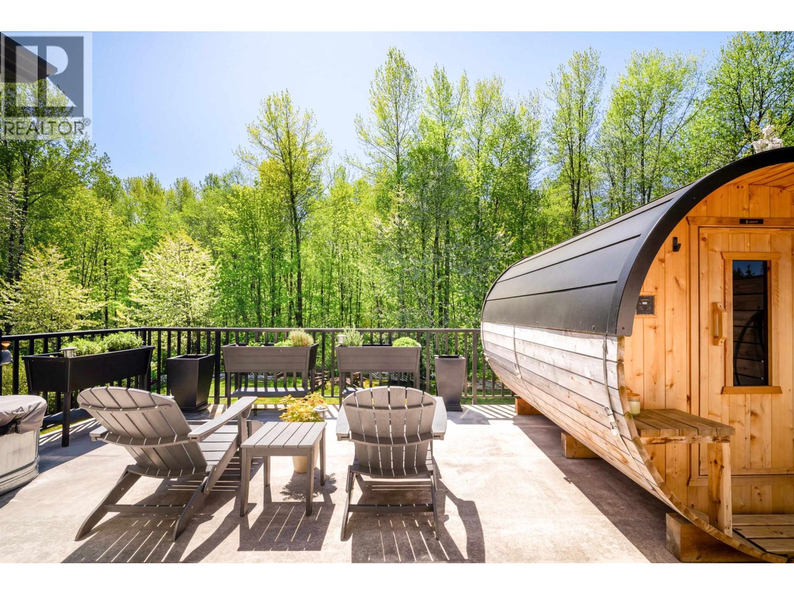 1422 Maple Crescent, Squamish, British Columbia  V0N 1H0 - Photo 3 - R3115874