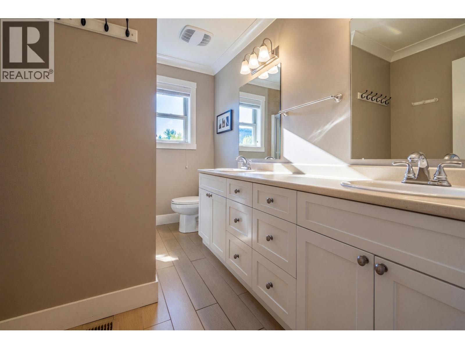 1422 Maple Crescent, Squamish, British Columbia  V0N 1H0 - Photo 30 - R3115874