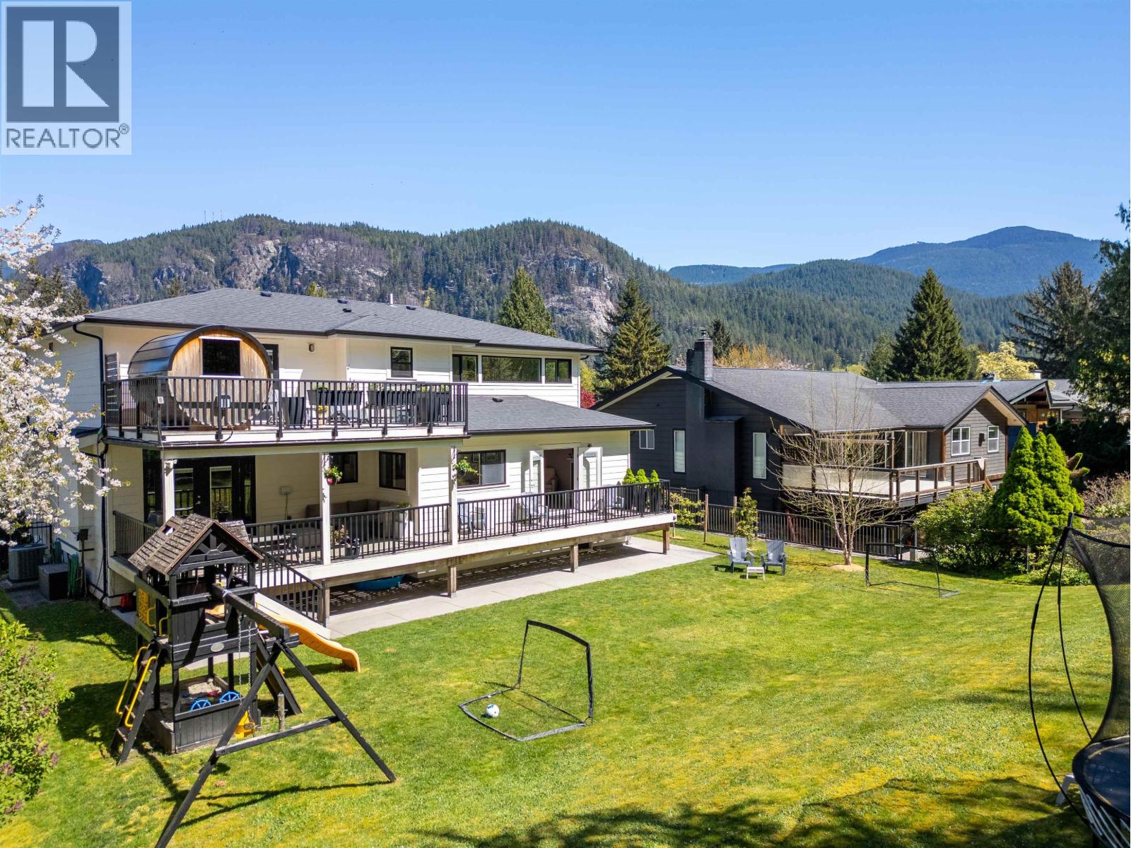 1422 Maple Crescent, Squamish, British Columbia  V0N 1H0 - Photo 38 - R3115874