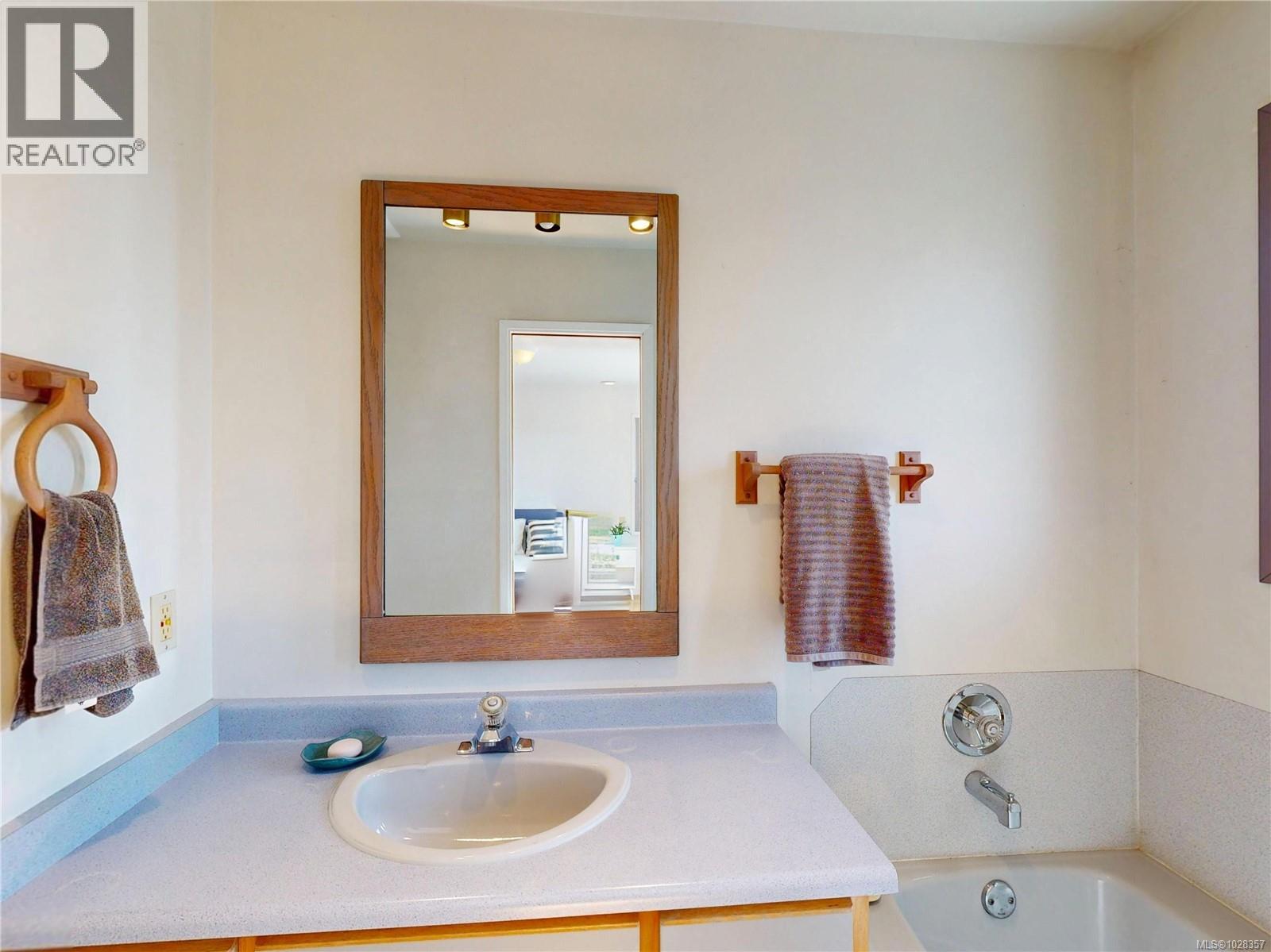 2065 Arleigh Pl, Sooke, British Columbia  V9Z 0E6 - Photo 38 - 1028357