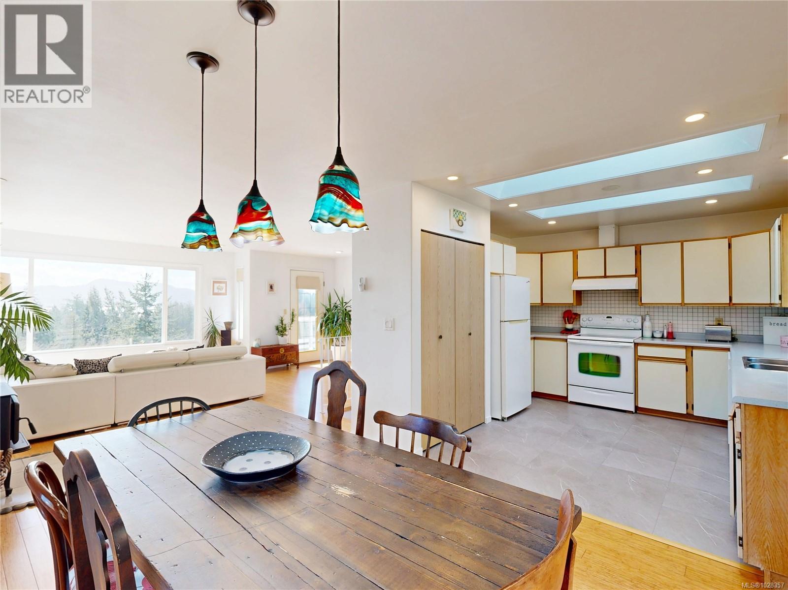 2065 Arleigh Pl, Sooke, British Columbia  V9Z 0E6 - Photo 19 - 1028357