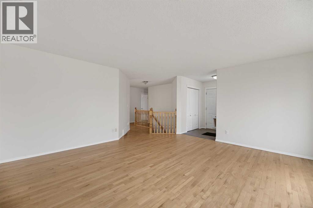 211 200 Carriage Lane Place, Carstairs, Alberta  T0M 0N0 - Photo 6 - A2303309