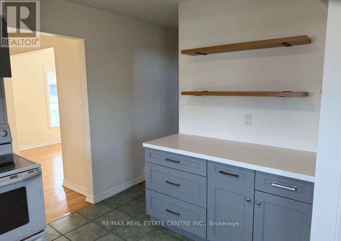 14599 Chinguacousy Road E, Caledon, Ontario  L7C 3H6 - Photo 2 - W13046216