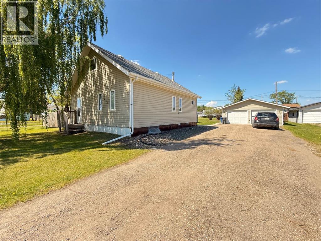 402 2 Street W, Maidstone, Saskatchewan  S0M 1M0 - Photo 2 - A2225209